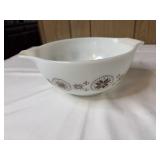 Vintage Pyrex Cinderella Bowl #442 Town and