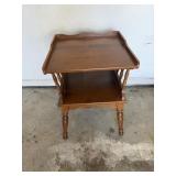 Vtg Wood end table 19x19x24