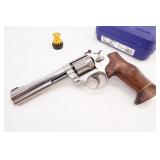 Smith & Wesson 617-6 .22 LR