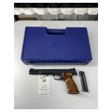 Smith & Wesson Model 41 .22LR