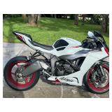 2024 Kawasaki Ninja ZX-6R Sport Bike Motorcycle