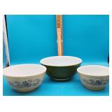Pyrex Mixing Bowls, 3 Pieces