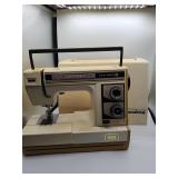 New Home SL-2022 Sewing Machine with Case