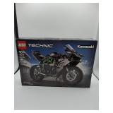 LEGO Technic Kawasaki 42170 Opened