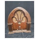 Philco cathedral tube radio