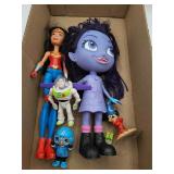 Wonder Woman, Vampirina, Buzz Lightyear, Mickey, R