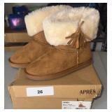 APRES Kids V Tassel Boots, 4Y