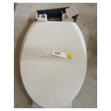 Elongated toilet seat