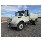 2006 International 4200 VT365 water truck.