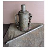 Blackhawk, 12 Ton Hydraulic Jack