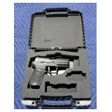 Sig Sauer P320, .40 S&W