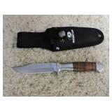 Mossy Oak Hunting Knife w/Nylon Sheath