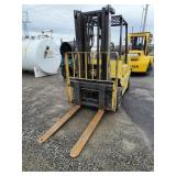 Hyster 8,000 Ib Forklift