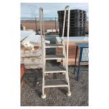 4 Tier Ladder With Rails