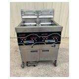 Henny Penny gas double fryer w/ filtration system
