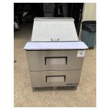 True 32ï¿½ refrigerated prep table with drawers