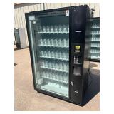 Bevmax refrigerated bottle crane vending machine