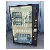 Bevmax refrigerated bottle crane vending machine