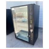 Bevmax refrigerated bottle crane vending machine