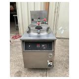 BKI electric pressure fryer
