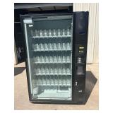 Bevmax refrigerated bottle crane vending machine
