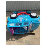 Ride-on toy car displays