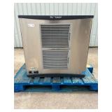 Scotsman Air-Cooled Cube Ice Machine - 1077 lb.