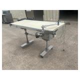 Rondo cutting table