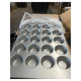 New Focus muffin pan full size