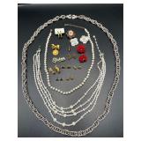Jewelry lot! Necklaces, earrings, brooches etc.
