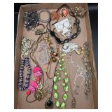 Jewelry lot.