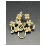 Vintage brooch pin.