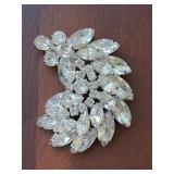 vintage crystal layered rhinestone brooch pin.