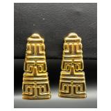 Vintage gold tone clip on earrings