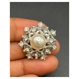 Vintage small Sarah Cov brooch pin.