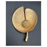 Vintage goldtone brooch pin.
