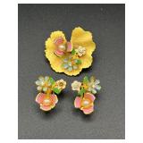 Vintage flower brooch  clip on earrings.
