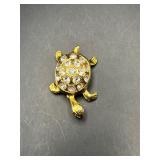 Vintage turtle gold tone brooch pin