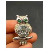 Vintage owl brooch pin.