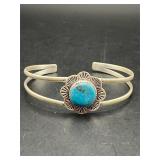 Vintage cuff bracelet. Turquoise stone