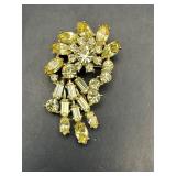 Vintage citrine color rhinestones brooch pin.