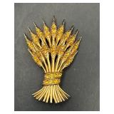 Vintage gold tone brooch pin.