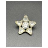 Vintage rhinestone star shaped brooch pin.
