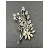 Vintage rhinestones brooch pin.