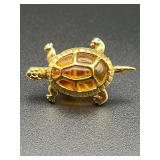 Turtle pin