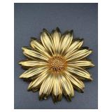 Vintage gold tone flower brooch pin