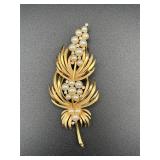 Vintage marked Trifari brooch pin.