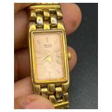 Ladies Seiko quartz watch.