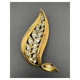 Vintage JJ brooch pin.