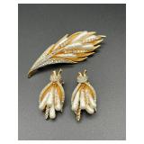 Vintage brooch and clip on earrings set.